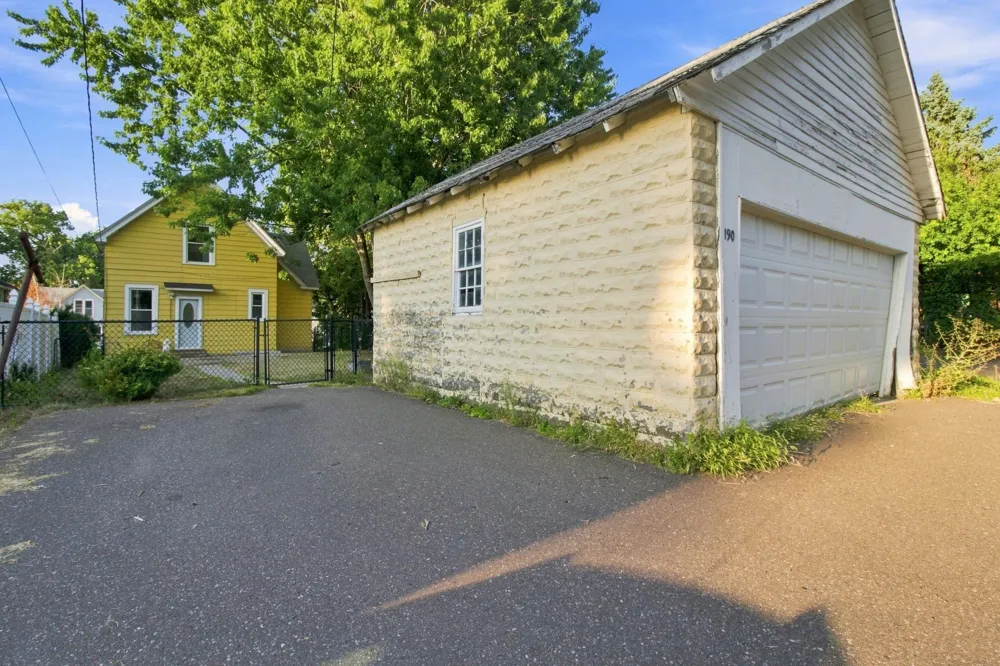 190 Annapolis Street E West Saint Paul, MN 55118