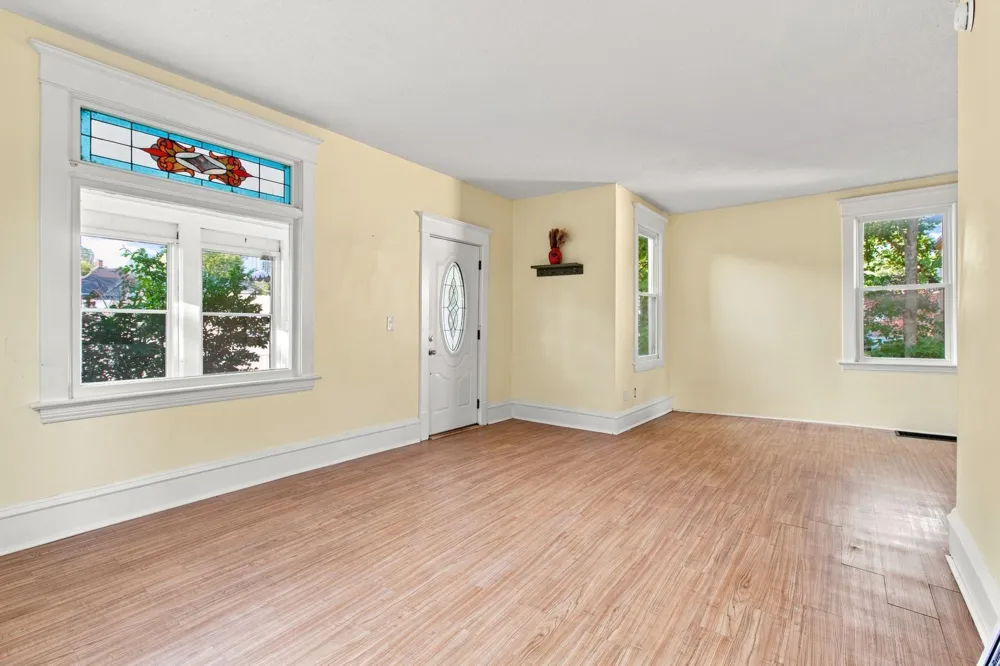 190 Annapolis Street E West Saint Paul, MN 55118