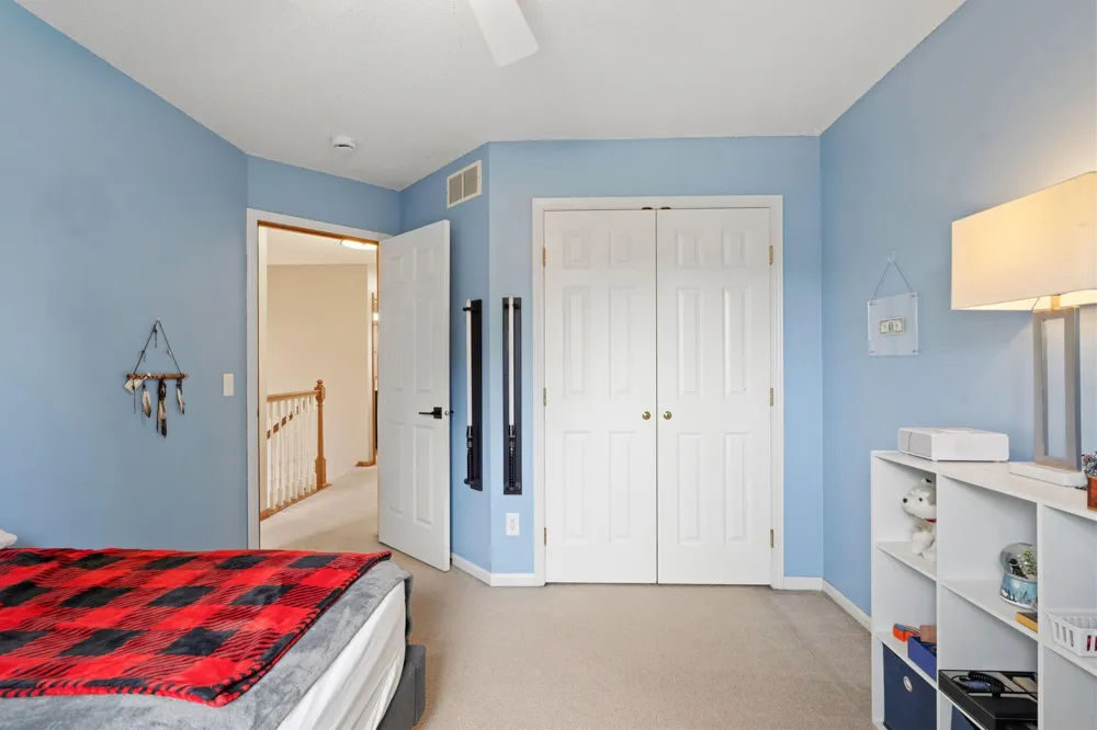 8018 Greenbriar Lane Woodbury, MN 55125