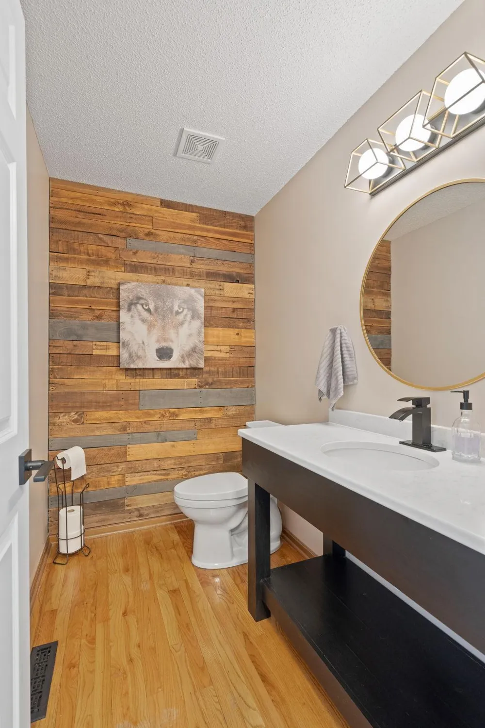 8018 Greenbriar Lane Woodbury, MN 55125