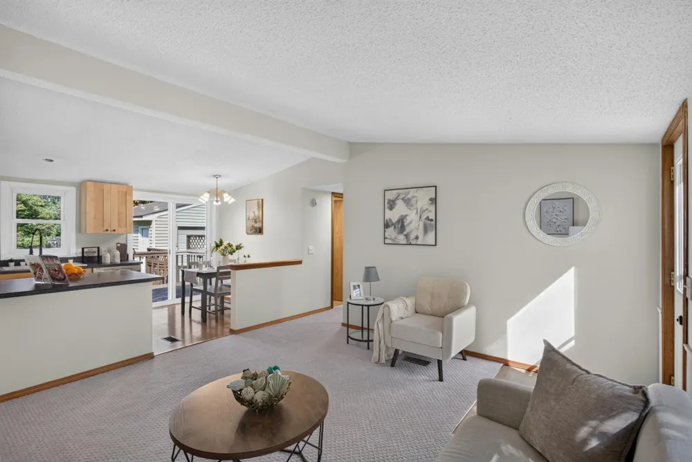 9636 Heath Avenue S Cottage Grove, MN 55016