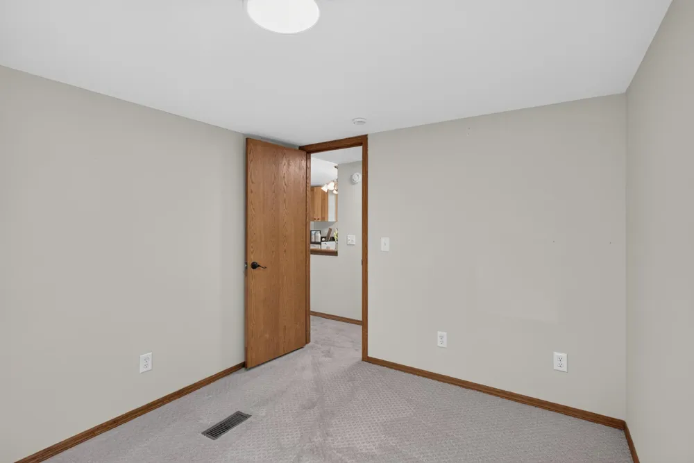 9636 Heath Avenue S Cottage Grove, MN 55016