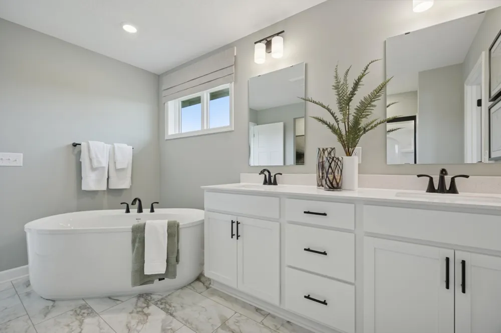 18357 Huntley Trail Lakeville, MN 55044