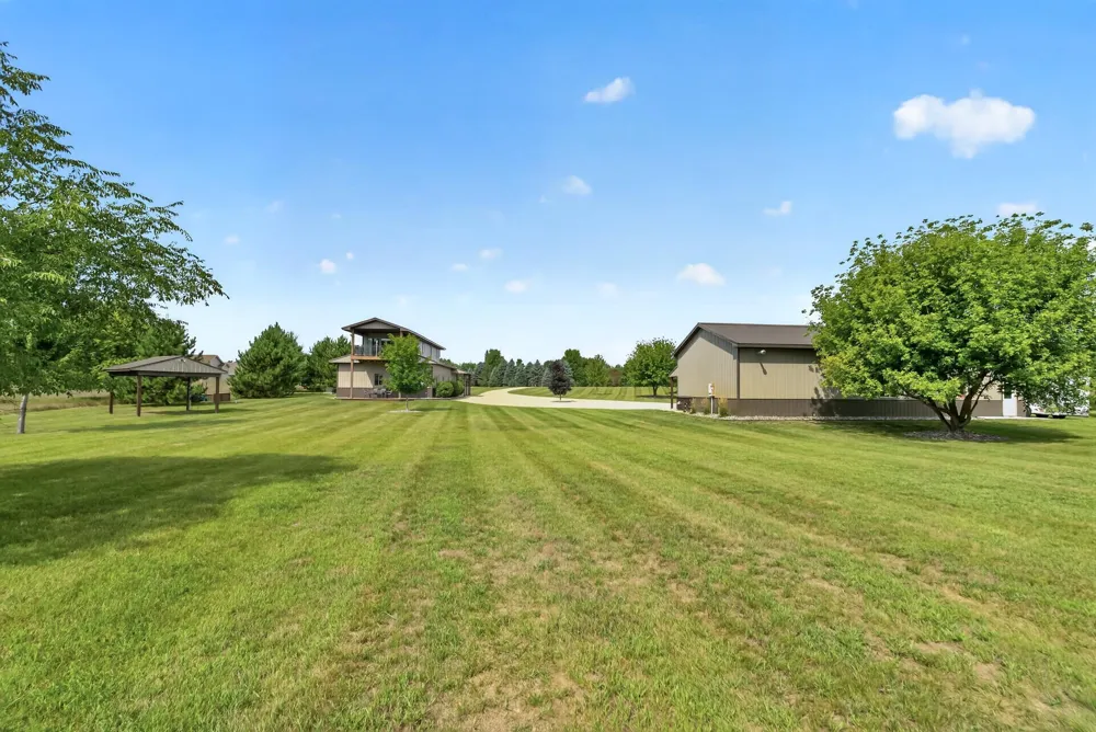 30953 98th Street NW Princeton, MN 55371