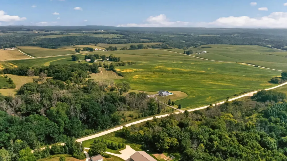 4459 130th Street NW Mazeppa, MN 55956