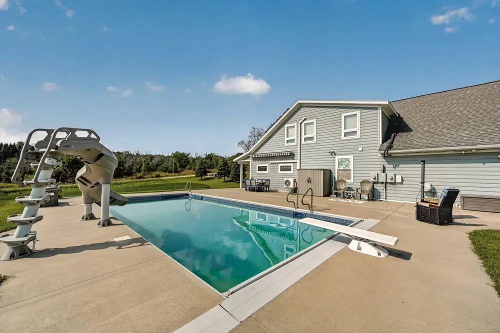 4459 130th Street NW Mazeppa, MN 55956