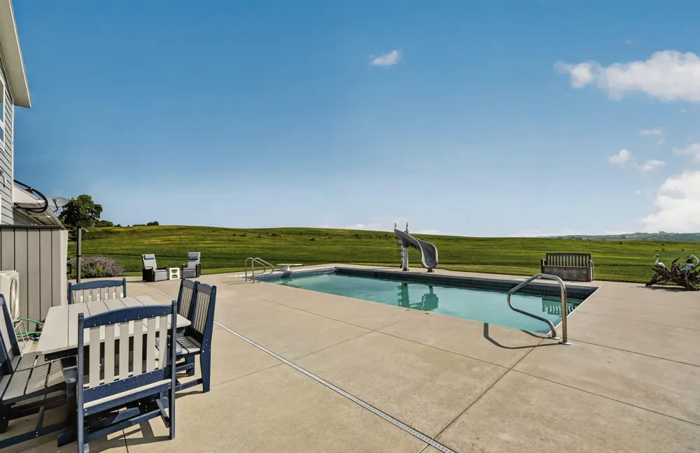 4459 130th Street NW Mazeppa, MN 55956