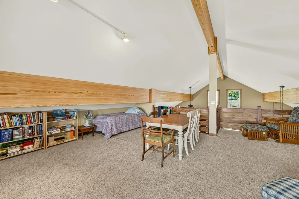 4459 130th Street NW Mazeppa, MN 55956