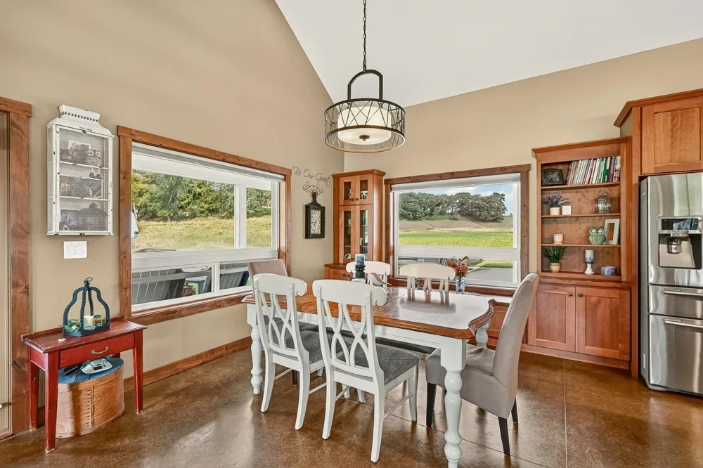 4459 130th Street NW Mazeppa, MN 55956