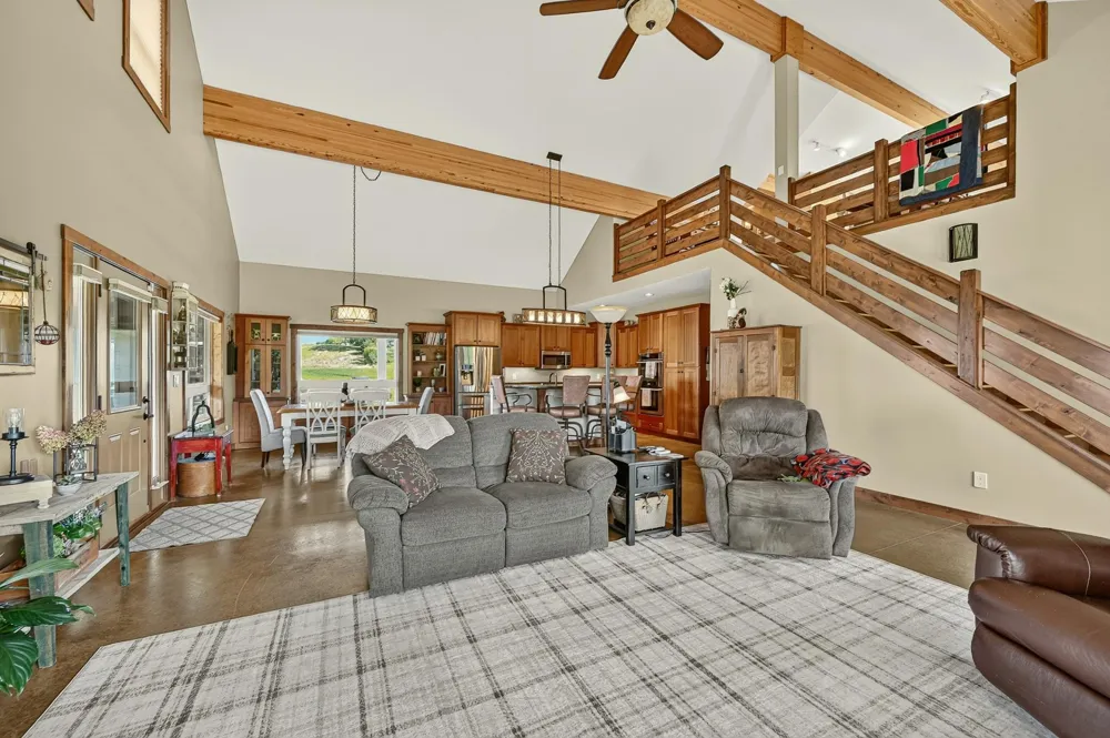 4459 130th Street NW Mazeppa, MN 55956