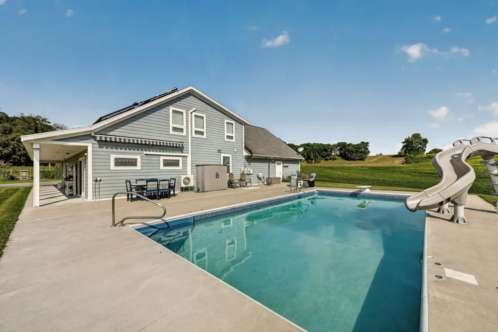 4459 130th Street NW Mazeppa, MN 55956