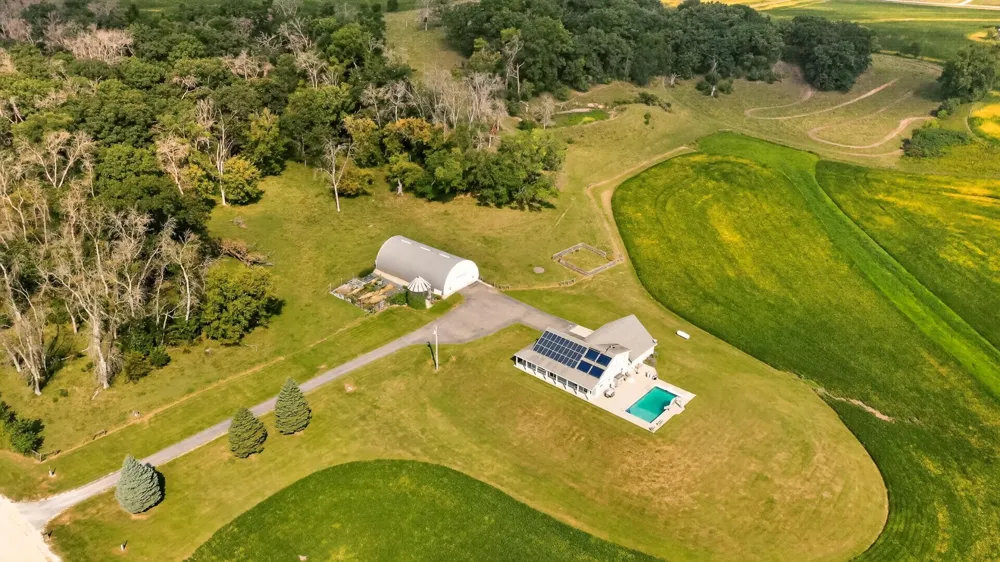 4459 130th Street NW Mazeppa, MN 55956