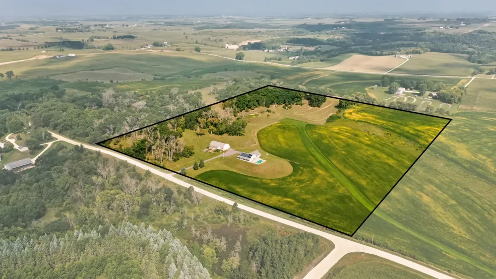 4459 130th Street NW Mazeppa, MN 55956