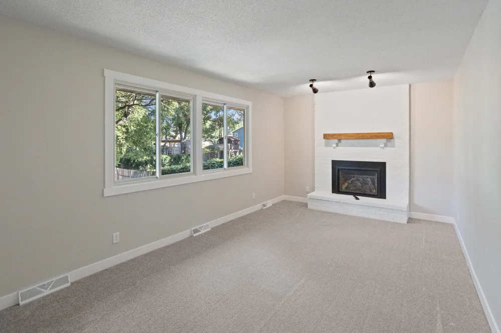 13025 Eldorado Street NE Blaine, MN 55449