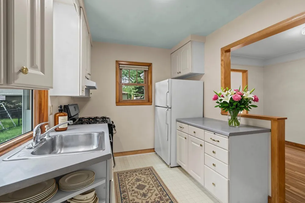 5750 Pleasant Avenue Minneapolis, MN 55419