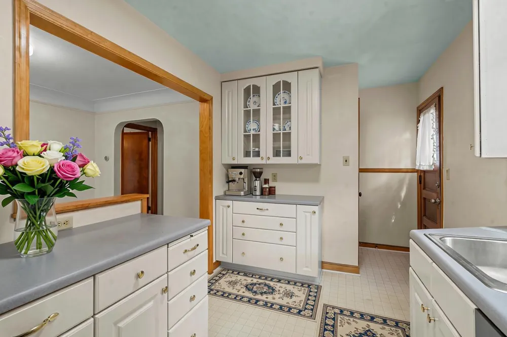 5750 Pleasant Avenue Minneapolis, MN 55419