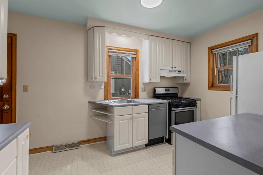 5750 Pleasant Avenue Minneapolis, MN 55419