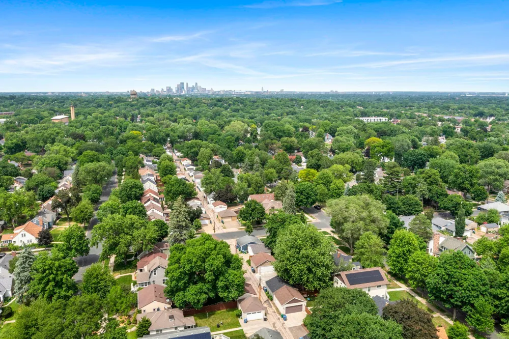 5750 Pleasant Avenue Minneapolis, MN 55419