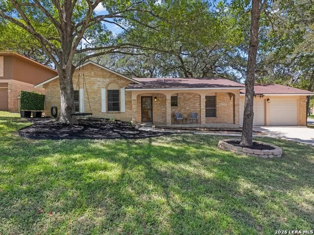 102 Mossridge Universal City, TX 78148