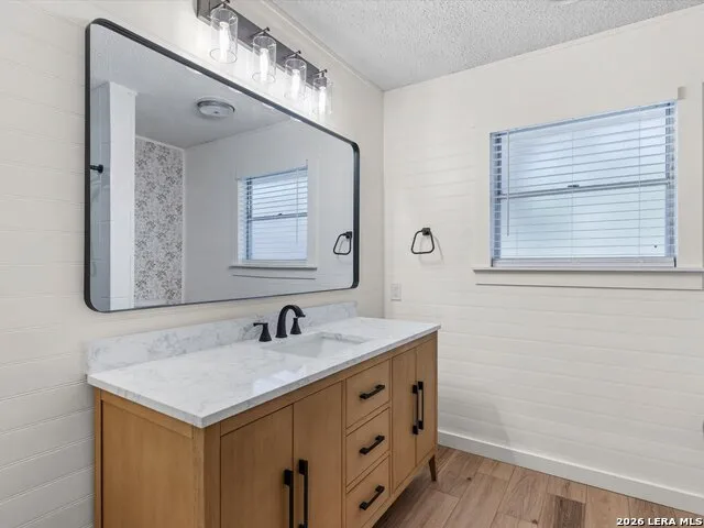 102 Mossridge Universal City, TX 78148