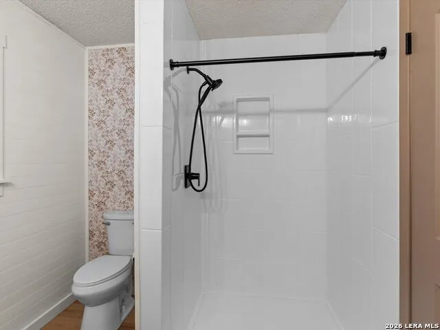 102 Mossridge Universal City, TX 78148