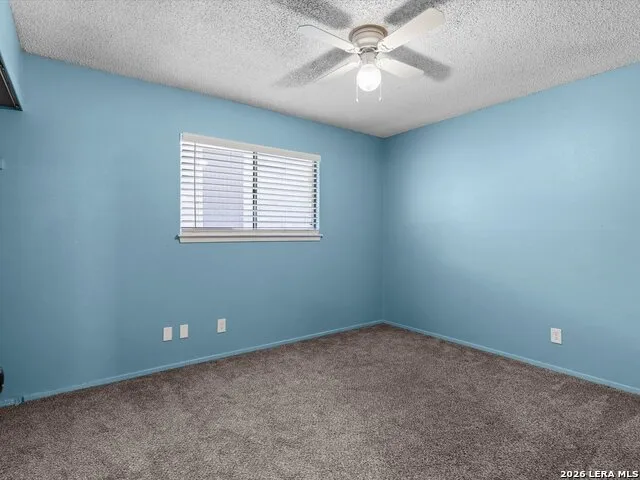 102 Mossridge Universal City, TX 78148
