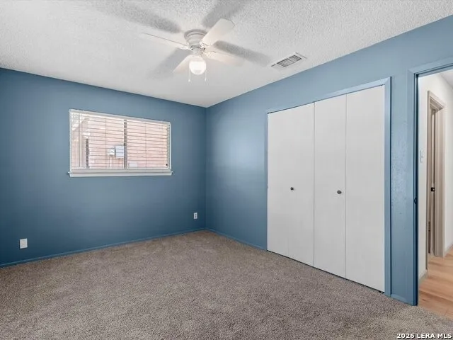 102 Mossridge Universal City, TX 78148