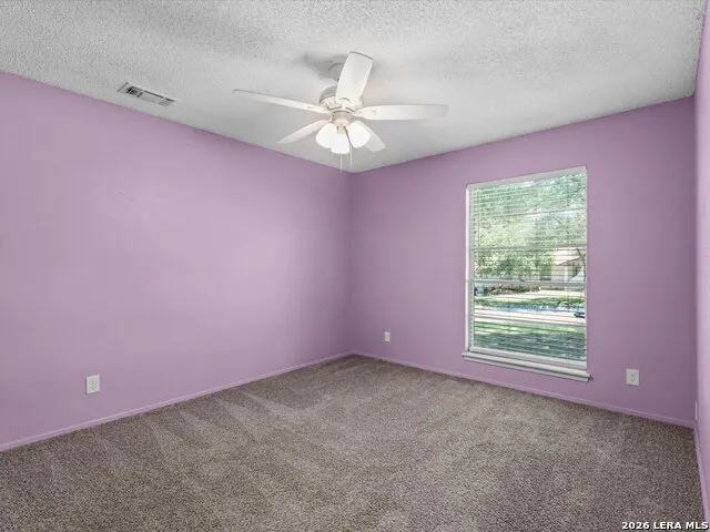 102 Mossridge Universal City, TX 78148