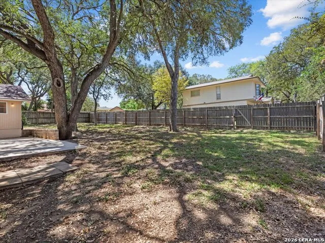 102 Mossridge Universal City, TX 78148