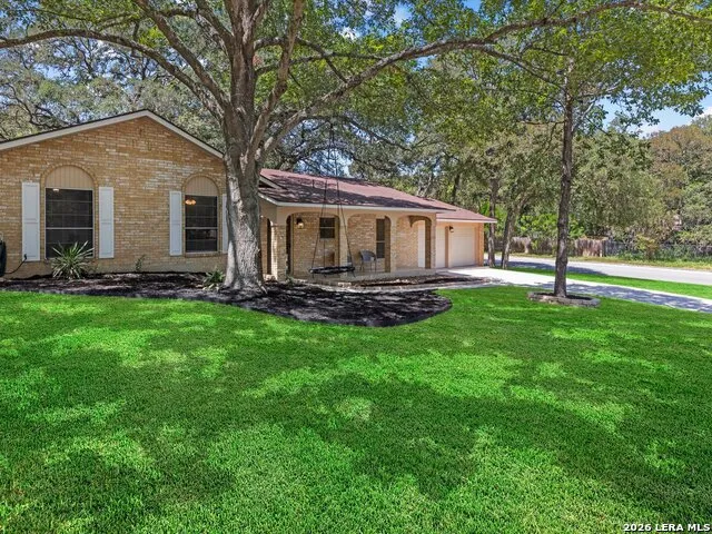 102 Mossridge Universal City, TX 78148