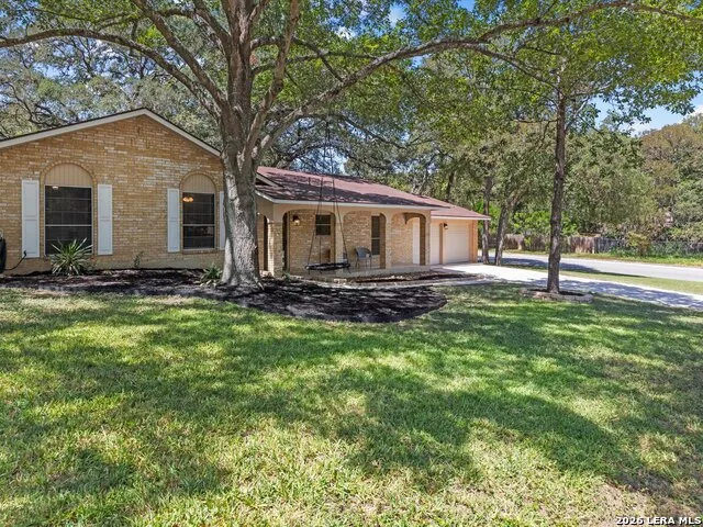 102 Mossridge Universal City, TX 78148