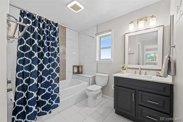 8092 Newland Court Arvada, CO 80003