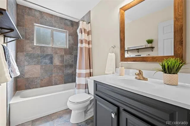 8092 Newland Court Arvada, CO 80003