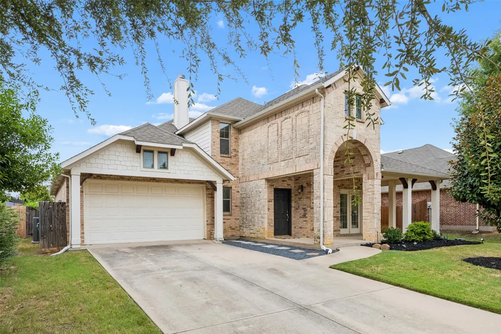 1121 Ponderosa Drive Aubrey, TX 76227