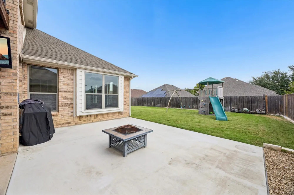 1121 Ponderosa Drive Aubrey, TX 76227