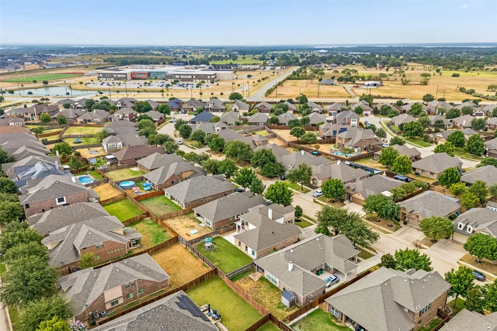 1121 Ponderosa Drive Aubrey, TX 76227