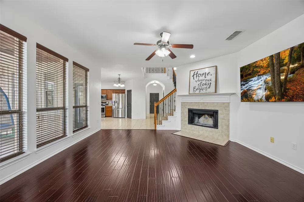 1121 Ponderosa Drive Aubrey, TX 76227