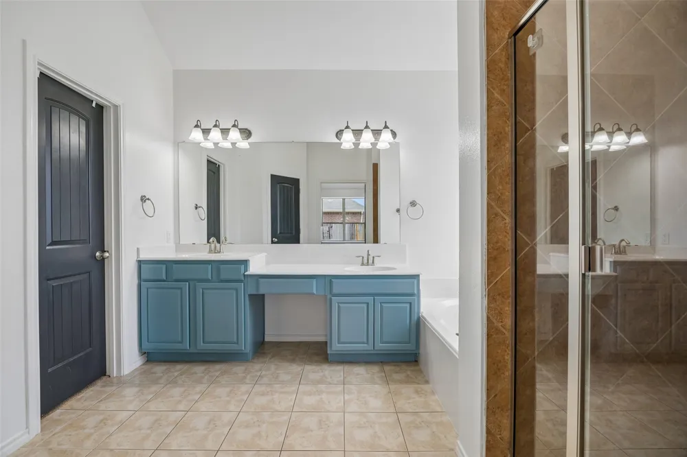 1121 Ponderosa Drive Aubrey, TX 76227