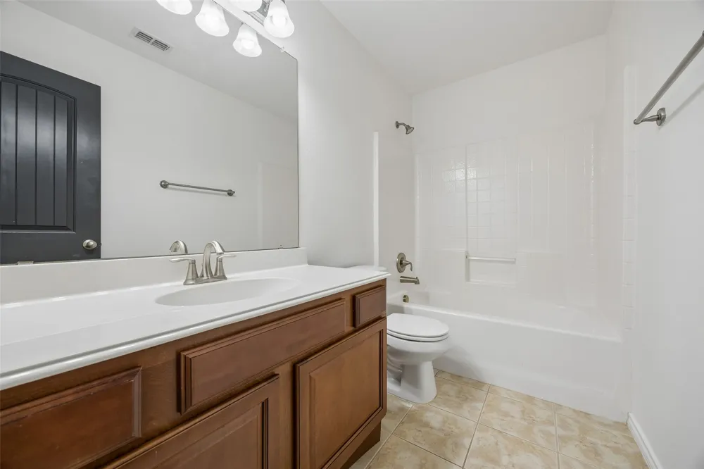 1121 Ponderosa Drive Aubrey, TX 76227