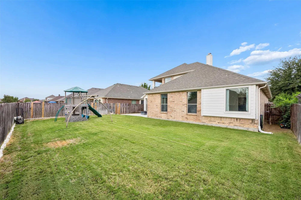 1121 Ponderosa Drive Aubrey, TX 76227