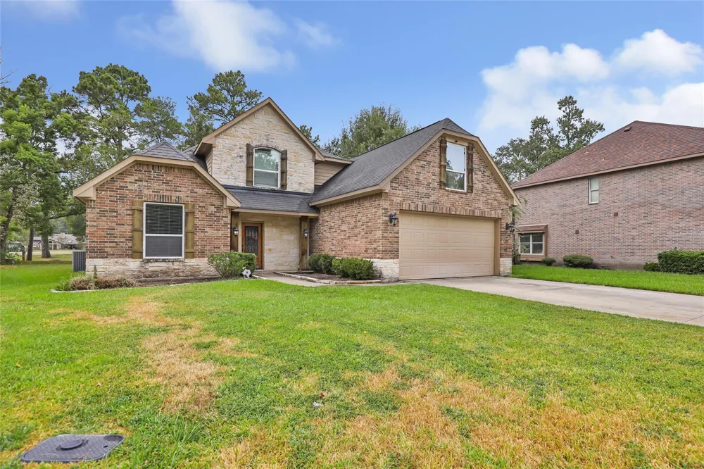 1922 Shark Court Crosby, TX 77532