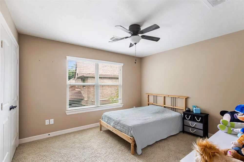 1922 Shark Court Crosby, TX 77532