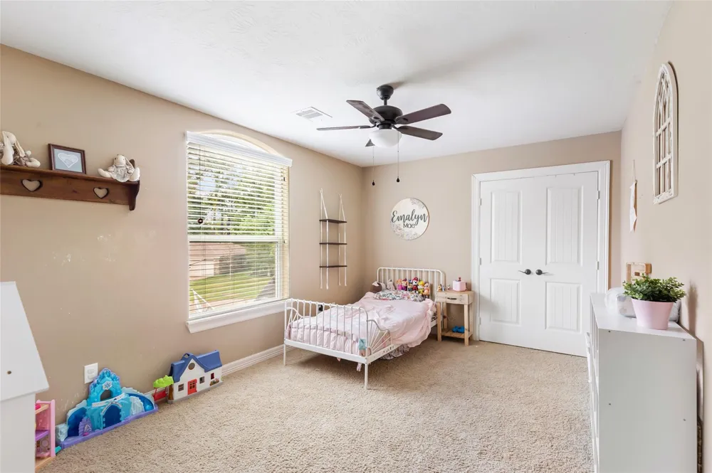 1922 Shark Court Crosby, TX 77532