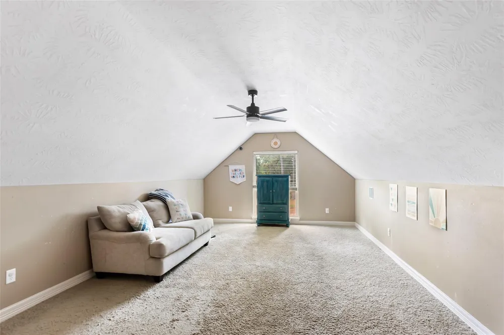 1922 Shark Court Crosby, TX 77532