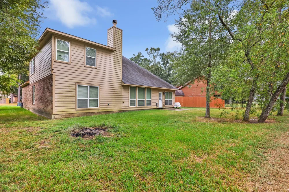 1922 Shark Court Crosby, TX 77532