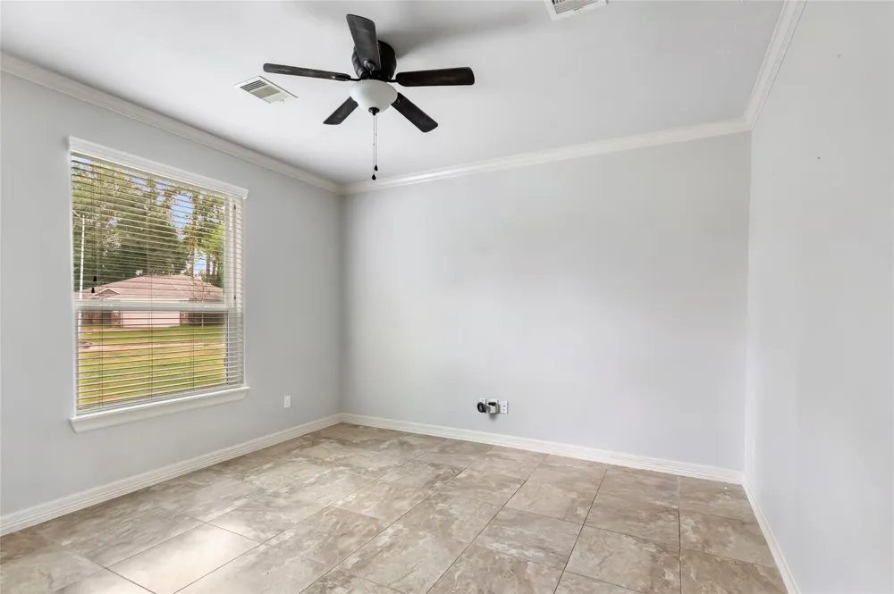 1922 Shark Court Crosby, TX 77532