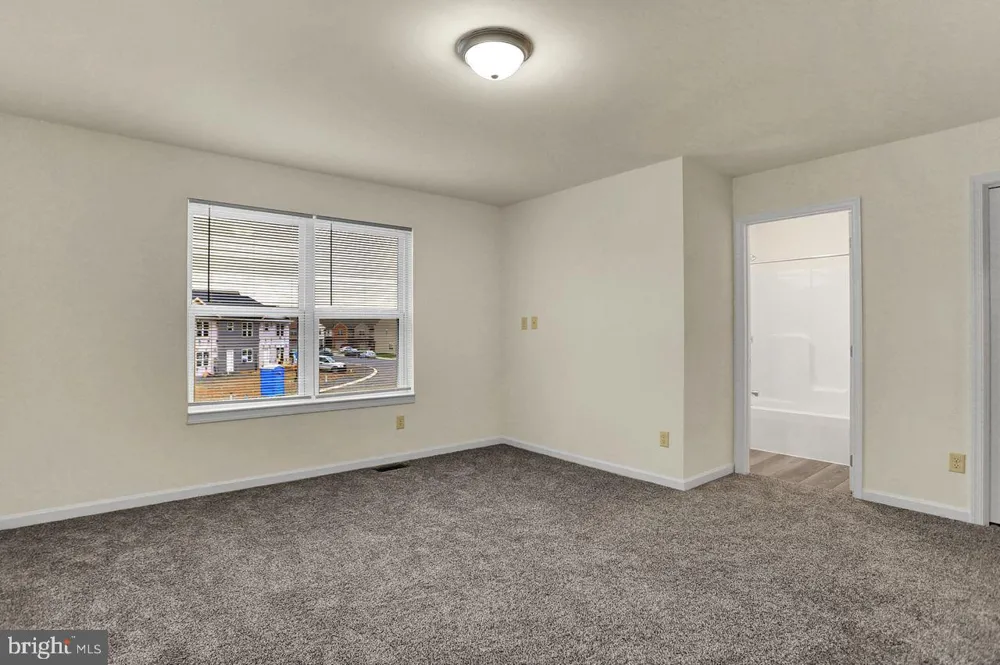 182 DELANO DRIVE Chambersburg, PA 17201