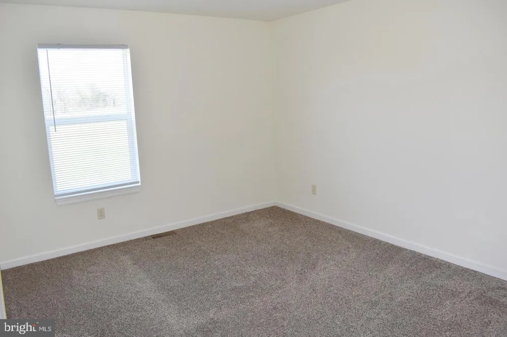 182 DELANO DRIVE Chambersburg, PA 17201
