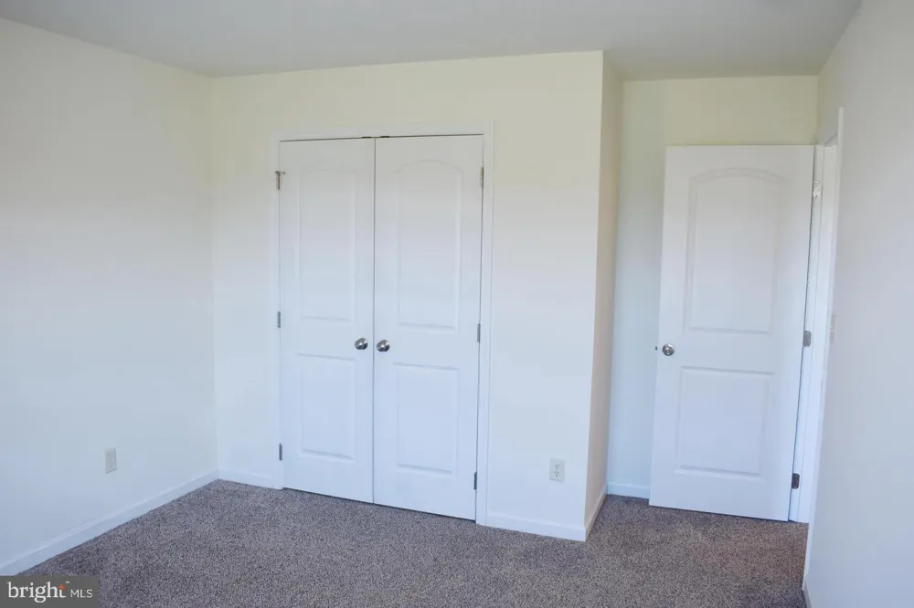 182 DELANO DRIVE Chambersburg, PA 17201