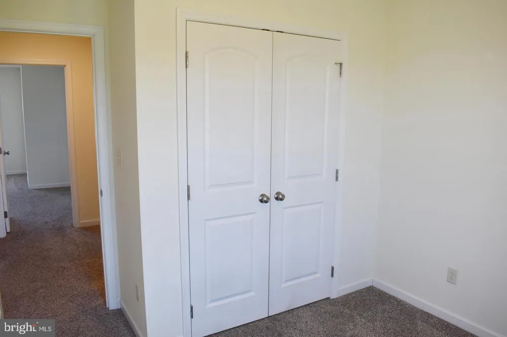 182 DELANO DRIVE Chambersburg, PA 17201